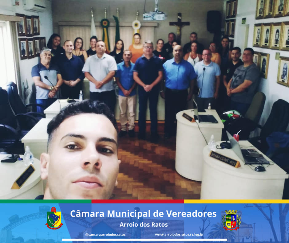 A convite do Presidente Dilson Lemos, reuniram-se na Câmara de Vereadores de Arroio dos Ratos, Pastores de 06 Igrejas Evangélicas de nossa Cidade.