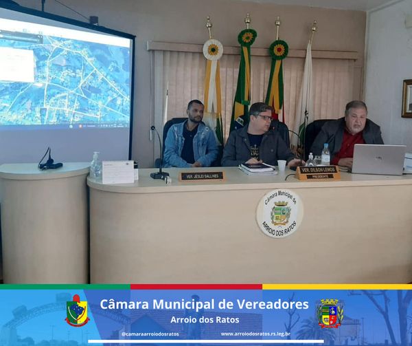 Na manhã de hoje o Presidente da Câmara Municipal de Arroio dos Ratos Dilson Lemos e os Vereadores receberam em nossa Casa Legislativa o Prefeito Municipal José Carlos Garcia de Azeredo a Secretaria do Meio Ambiente Rejane Webster.