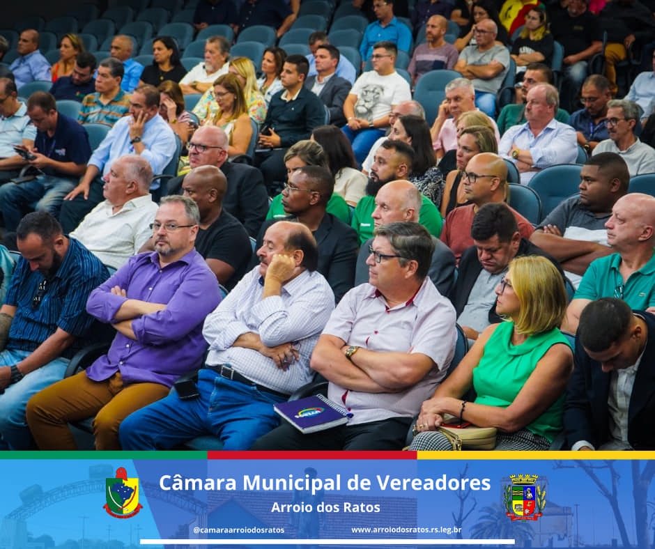 Na noite de ontem o Presidente da Câmara Municipal de Vereadores de Arroio dos Ratos Dilson Lemos juntamente com a Vereadora Neida Lima e o Assessor de Comunicação Arthur Leão estiveram na ULBRA de Guaiba, participando de uma Audiência Pública .