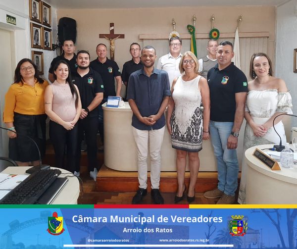 Na tarde de ontem o Presidente da Câmara Municipal Dilson Lemos e os demais Vereadores receberam em Reunião o Comandante da Brigada Militar.