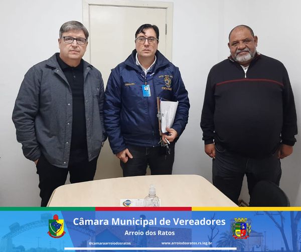 O Presidente da Câmara Municipal de Arroio dos Ratos Dilson Lemos e o Advogado Clemir Correa receberam na manhã de hoje 11.05.23 o Agente Fiscal do CREA Ilson Garim em Reunião na nossa Casa Legislativa.