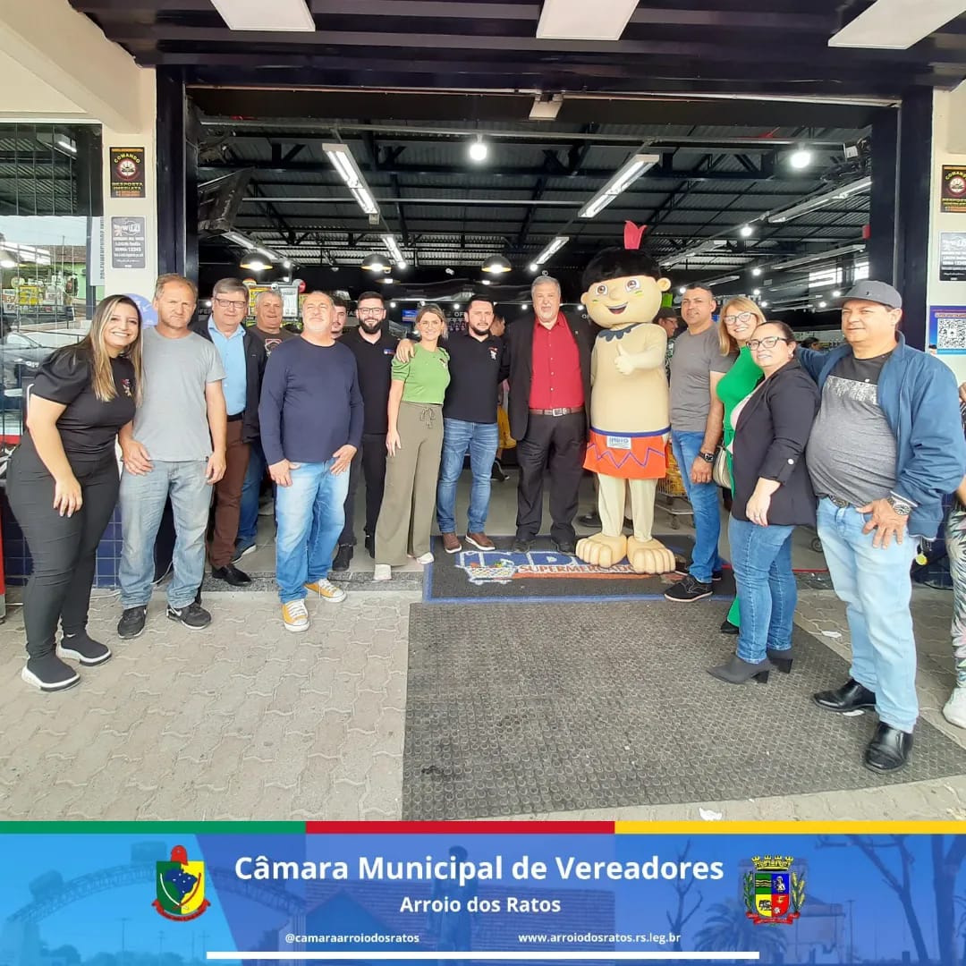 O Presidente da Câmara Municipal de Vereadores de Arroio dos Ratos Dilson Lemos os Vereadores Marco Monteiro, Neida Lima e Osmar Didoliche prestigiaram a inauguração do Supermercado Índio.